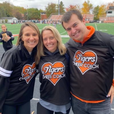 •Chagrin Falls Intermediate School Library Aide!📚 •CFIS Cheer Coach 🧡🐅  •CFTogether #CFEVS ☺️