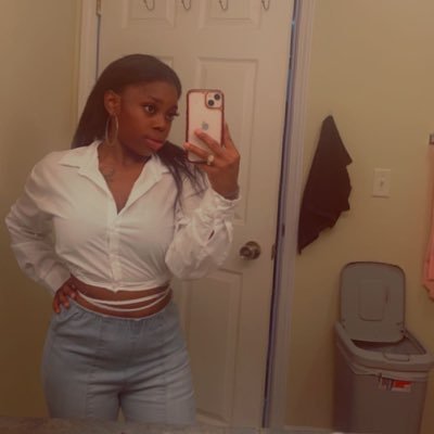 the royal kiz 👑 frances 💗 sickle cell warrior ♥️