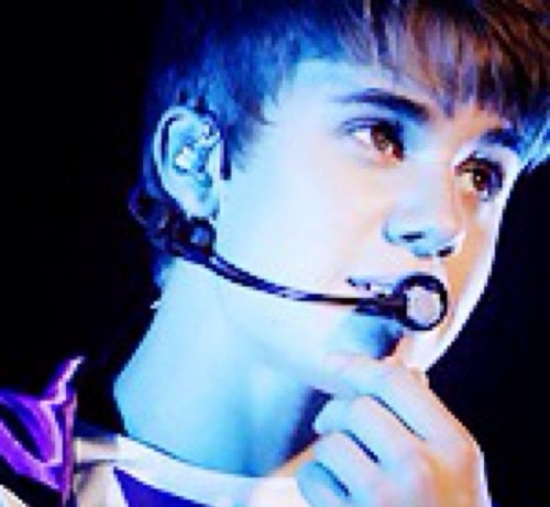 BELIEBERS_army's profile picture. 