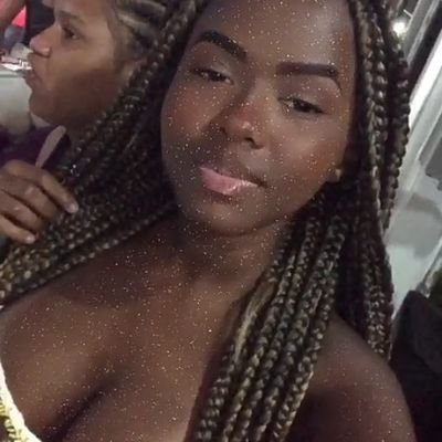 julia48323_anna's profile picture. 