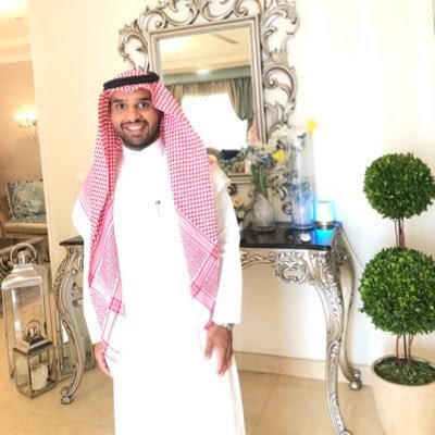 mmdwhal5dham's profile picture. ابسط الناس وضحك ترا دنيا ماتسوى شيء