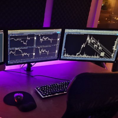 متداول محترف الاوبشن و الفيويتشر                             Professional trader of options and futures