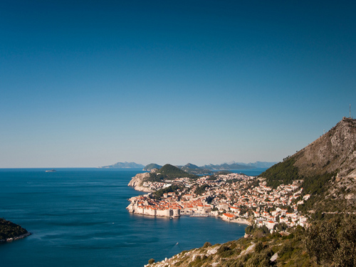 إلينا هيمان