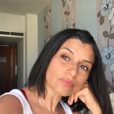icionlutte's profile picture. De gauche. J’enseigne, j’apprends.
