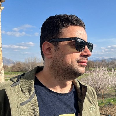 Currently a software engineer, educated in Software engineering and Ancient Iranian studies
