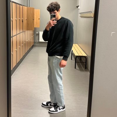 HarryVatsios's profile picture. 