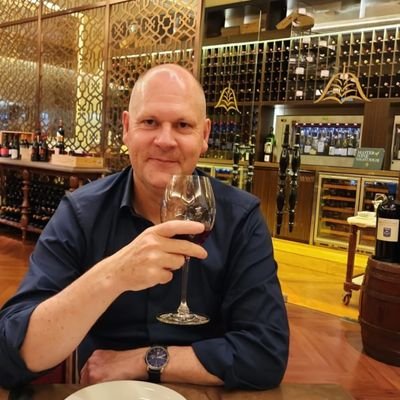 martinhealy14's profile picture. loves the punt, Sydney Swans, VB, chiko rolls and my family,
in no particular order 
#melanomasucks