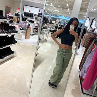 1theprettyaries's profile picture. heaven sent but giving 👧🏾 hell