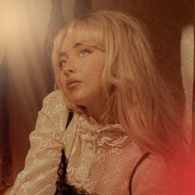 Projeto de streaming, atualizações de charts, pedidos e votações dedicado a Sabrina Carpenter no Brasil. | @centralsbr