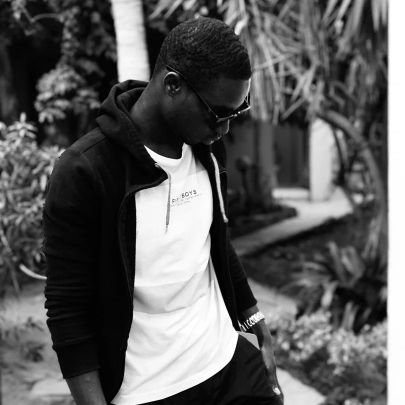 📚L'éducation est l'arme la plus puissante pour changer le monde. Dieu est grand et Mouhamed est son messa
Passion ⚽️: Le football est le ballet des masses.❤✌⚽️