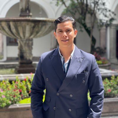 Guayaquil-Ecuador 🇪🇨                                                                  
Estudiante.📚⚖ |Visionario🔝| Empresario📊 |

MIES JUVENTUDES - ZONA 8