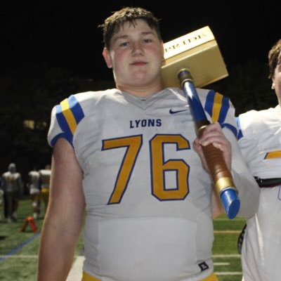 Lyons Township ‘25 | 6’5” 280lb OT/DL| Football and Volleyball| Email: tylerchambers2025@gmail.come| Hudl: https://t.co/BW3ih61d6L