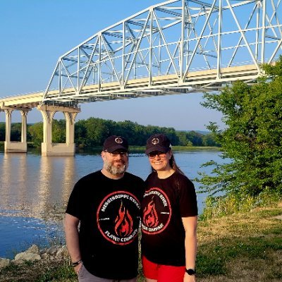 Co-Owner of Mississippi River Flavor Company
check us out on:
https://t.co/PXEjzfk0Wa
Momma of 4, wifey of 1 😜!