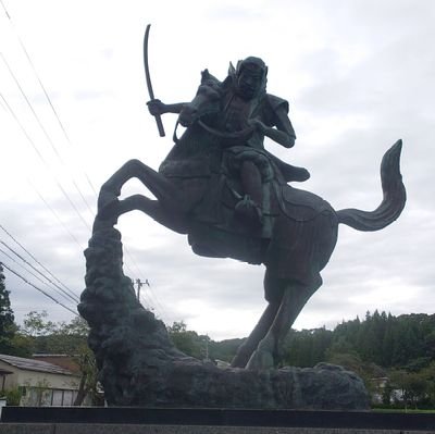 2022年8月より。血液透析突入。根っからの落ち着きの無さで透析患者らしくしたくなく。また、透析の拘束時間に耐えながら、土日は無謀な旅行やクルマで生きてます。