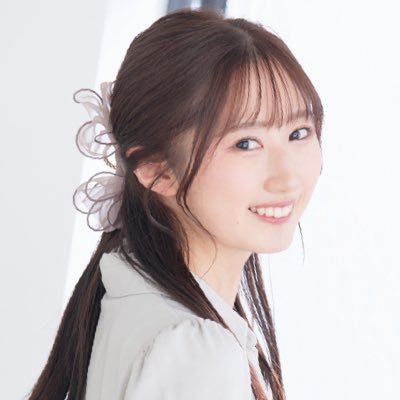 涼本あきほ