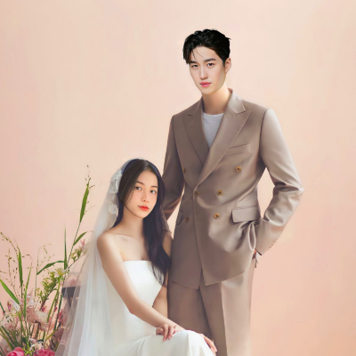 theineffableus's profile picture. Dua insan bertemu, jalani hari dan berani ikat janji. Atas nama 𝐜𝐢𝐧𝐭𝐚, semaraklah kisahnya. Digurat bersamaan dengan siapnya arungi bahtera 𝐛𝐚𝐡𝐚𝐠𝐢𝐚.