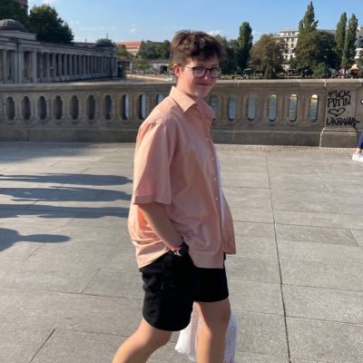 miniimarlo's profile picture. swiftie since 2013