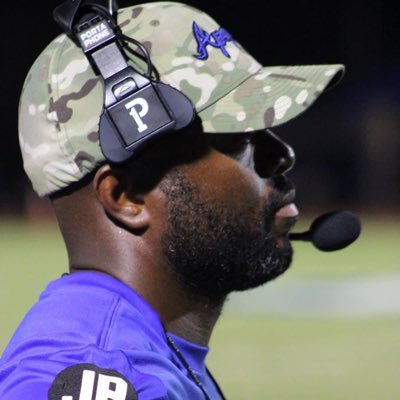 Varsity Assistant Football Coach x Freshman Head Coach x Recruiting Coordinator at Apopka High School (Central Florida) - Husband, Father, Dreamer.