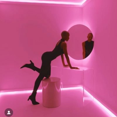 lazydazylady's profile picture. 