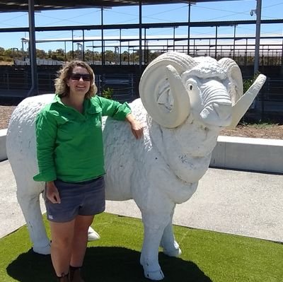 https://t.co/ZiRg29n2eI
North Highland livestock farmer, via NSW. 2022 UK Nuffield Scholar.
B&B on the side.