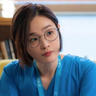 💉 she/her | MLS-3, INTERN (INP.) 🔜 RMT, MD, JD | rants & random notes
#studytwt