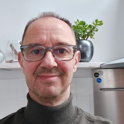 RalpHinze's profile picture. Vader, man van😉, ondernemer.