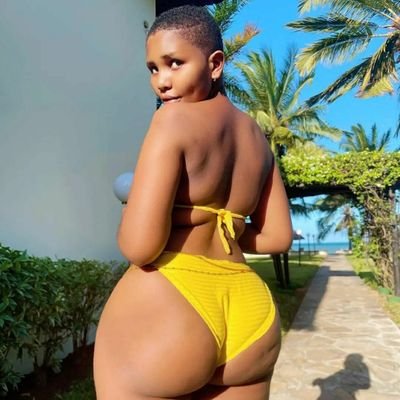 nude_tz's profile picture. a lady herself