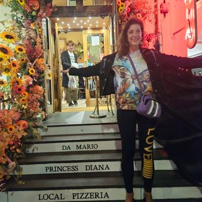 DianeMazer's profile picture. Dawg#dailyactionswithgratitude
Musician//Realtor w United RealtyGroup/Booking Agent for Stryder the Band #RocknRealtor 🎶⛱️🔥🌷