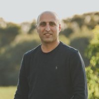 Leo Rahimi (@elastific) Twitter profile photo