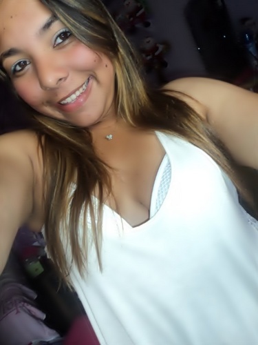 .Aos que me apunhalaram pelas costas, só tenho a dizer: Faça melhor porque ainda estou de Pé ! Leonina ∿