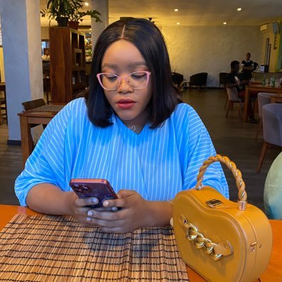 kweiba_'s profile picture. 🇬🇭I'm black🇫🇷 || MBA ||Foodie||