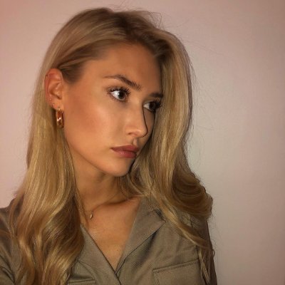 Amelie1238380's profile picture. Success does not depend on the size of your strength, but on how long you can persist