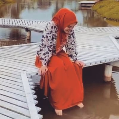 fitriaulia_s's profile picture. 