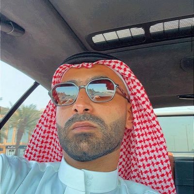 ﺃﺭﻗﻰ ﺍﻟﻨﺎﺱ ﺃﻗﻠﻬﻢ ﺣﺪﻳﺜًﺎ ﻋﻦ ﺍﻟﻨﺎﺱ، ﻭﺃﻧﻘﺎﻫﻢ ﺃﺣﺴﻨﻬﻢ ﻇﻨًﺎ ﺑﺎﻟﻨﺎﺱ.