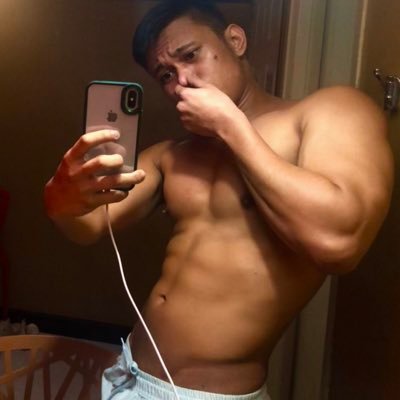 5'8 / versatile /pm for tg : @jhon_kenchel to subscribe my content / Open for collab / Not for fun / FB: kenchel temblor / IG: kencheltemblor