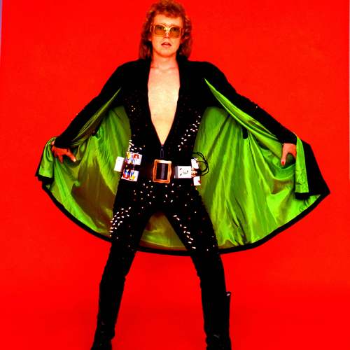 RammaDamma's profile picture. I, Saviour of the Plants, married my pineapple @MrsRammaDamma in Gretna Green, Scotland, we lost sight, happened to meet again – on UK’s  “Odd One In”!