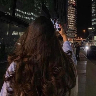 معين نفسي صمام السعاده ومدافع للحق وحامي حمى العادات والتقاليدوشفت بين عيونها عيونها حكاية ملام 🎵✋️