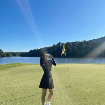 ella_eszter2's profile picture. 💫🇺🇸I like to travel ✈️ I love the environment 🛤🚘everything is for the good, ☺️so I keep a positive attitude and focus on my work.💻💖🇺🇸💫