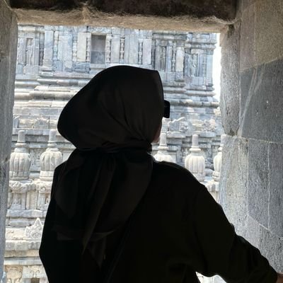 YolaDedekk's profile picture. Switzerland✨
-FYL-