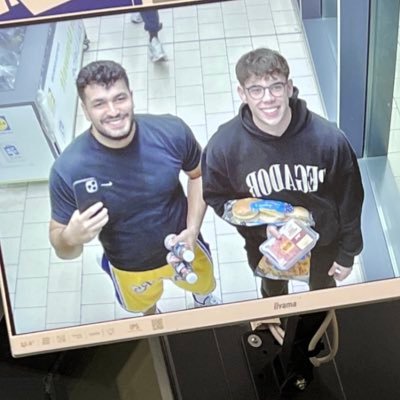 JakobLecki's profile picture. 🥃