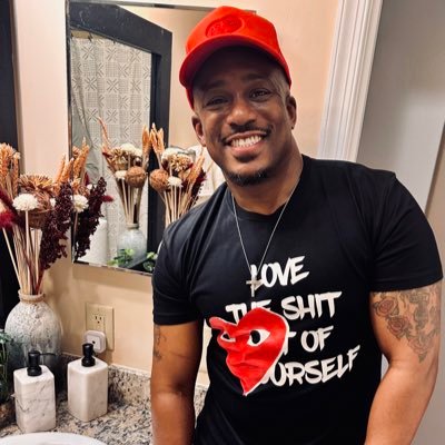 Husband @dretheblueprint | Anime | #polyamory | Gamer š®