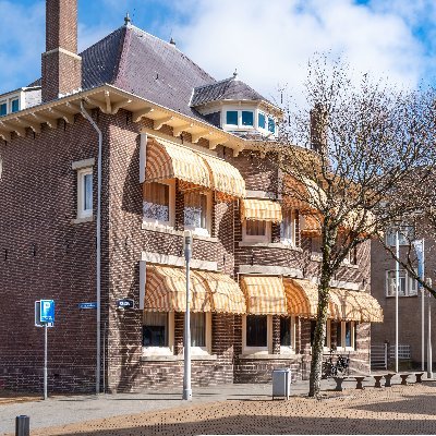 Het Katwijks Museum combineert een bijzondere collectie schilderijen met een fraaie verzameling lokale en streekgebonden bezienswaardigheden. Ook op FB & Insta