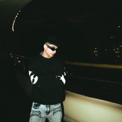 jeismussic's profile picture. dios y familia.