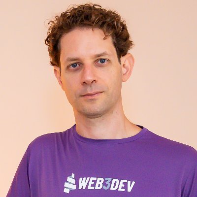 Father, @Web3Dev_ builder, Blockchain Crypto Enthusiast. PhD in Computer Science. NFT collector. MTB Biker. Google Developer Expert (GDE) KB5