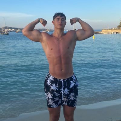 This Is My Only Real Account. Welcome!🌶️😁 I am 85kg/190lbs https://t.co/MfivbLbx9V my spicy content