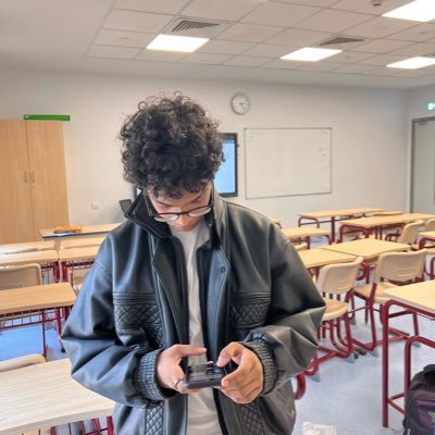 vyshnavvijil's profile picture. 