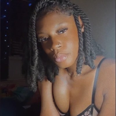 23 Content Creator 🎥💦
Slim Ebony Goddess  🫧 👸🏽
Ft , Customs , feet , rates ⚡️
Caked up melanin Fairy 🧚🏾‍♀️ 
No Meet Ups! 🚫