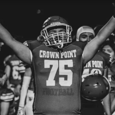 OLINE Guard and Center| |240LBS| 5'9| #???|Freshman for CPHS | C/O ‘27| Squat 352 LBS |Bench 200LBS| Deadlift:308 📞#2192526979