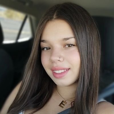 elenna_19's profile picture. 