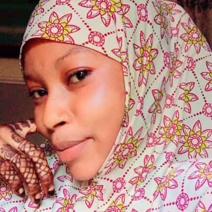 iam yau Dogara by name born in kaduna state Nigeria' I did my both primary and secondary School all in Pambegua then I proceed to kaduna state University.